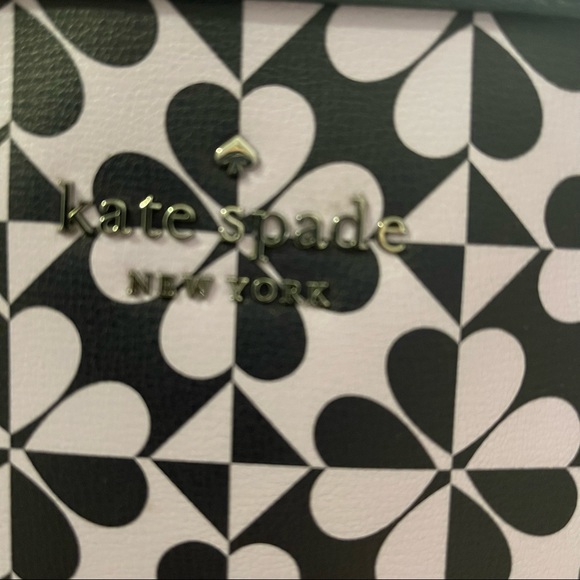 Kate Spade purse - Picture 3 of 5